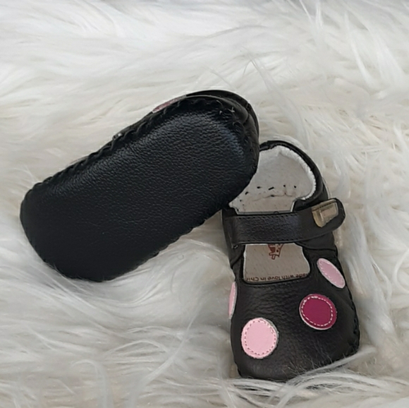 Shoes - Picture 2 of 8